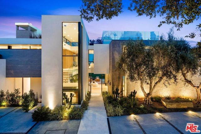 1830 Mango Way, Los Angeles