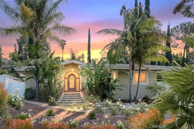 21720 Dumetz Road, Woodland Hills