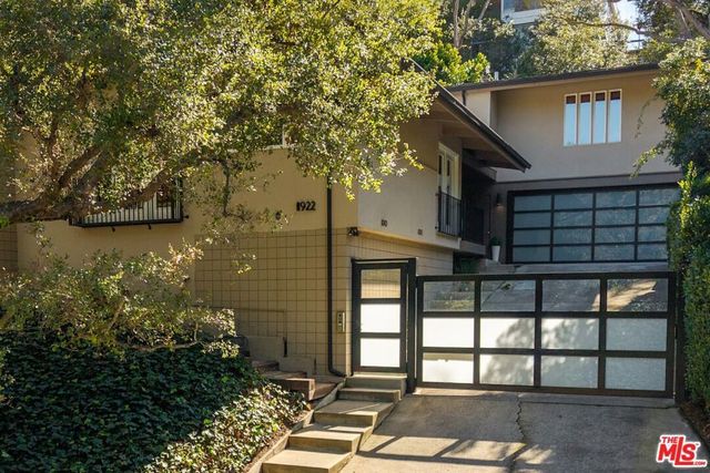 11922 Sunshine Terrace, Studio City