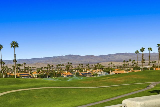 667 Vista Lago Circle N, Palm Desert