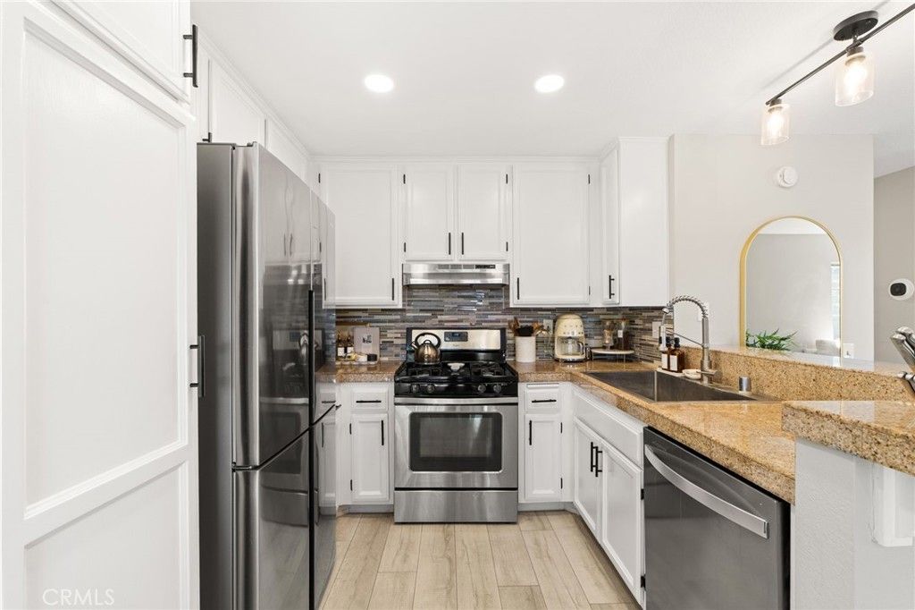 21256 Camelia, Lake Forest