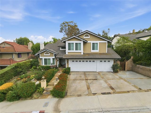 23900 Arminta, West Hills