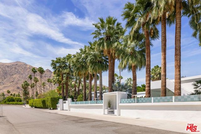 520 W Via Lola, Palm Springs