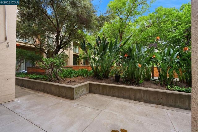 460 N Civic Dr # 302, Walnut Creek