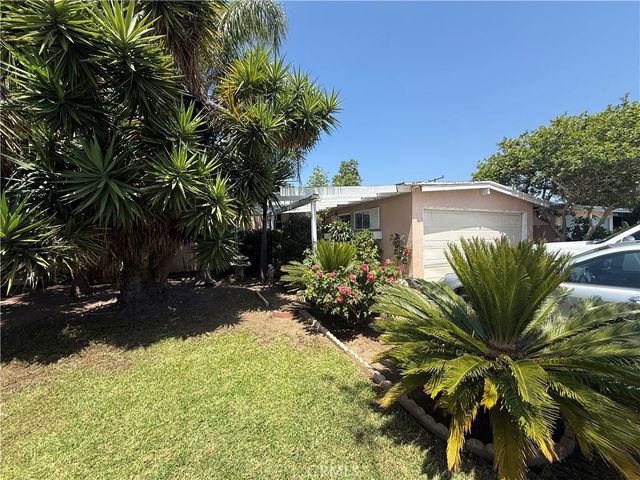 1737 W Richland, Santa Ana