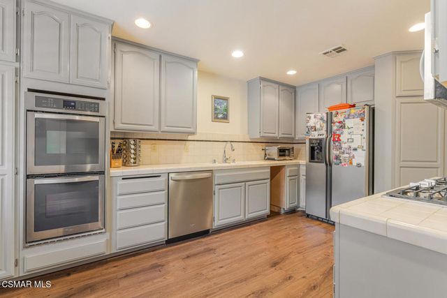 5200 White Oak Avenue # 30, Encino