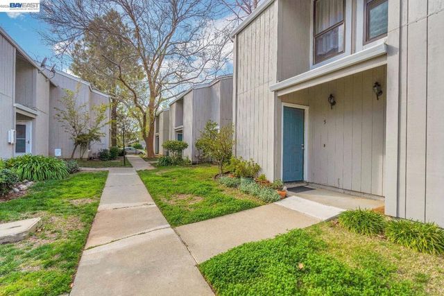 2300 Sycamore Ln # 5, Davis