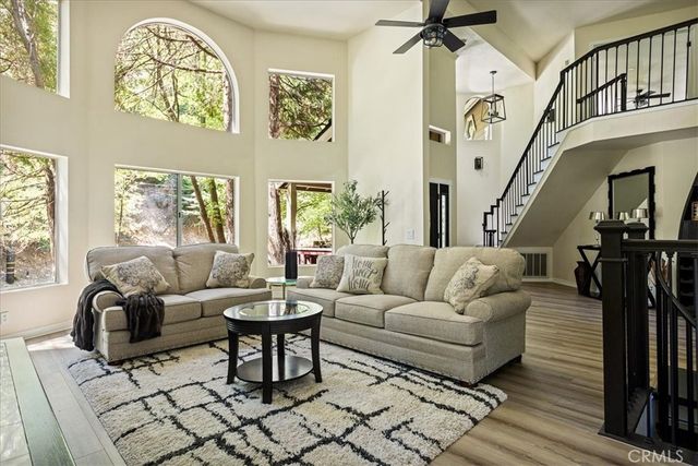 28670 Shenandoah Drive, Lake Arrowhead