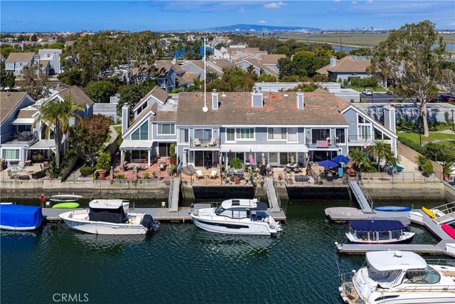 16068 Bonaire, Huntington Beach