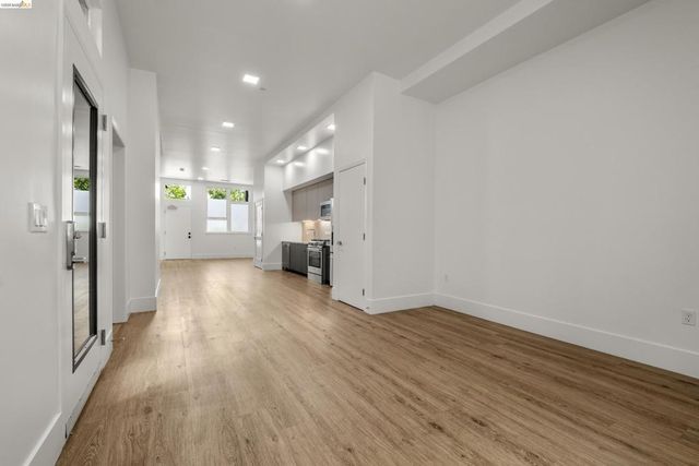 1545 32nd Street # 110, Oakland