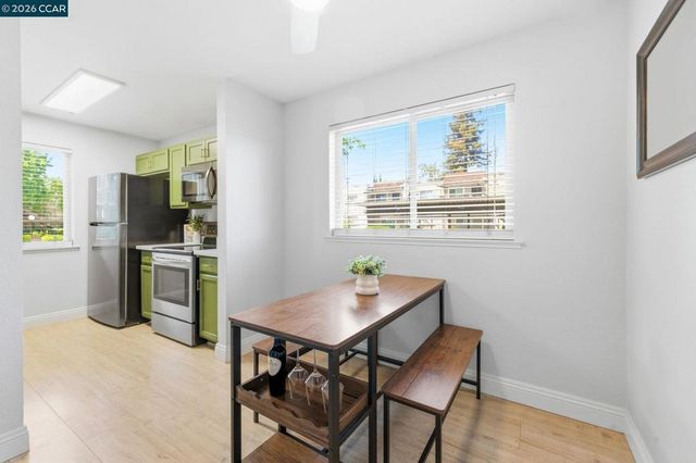 102 Luna Grande Cir # 5, Sacramento