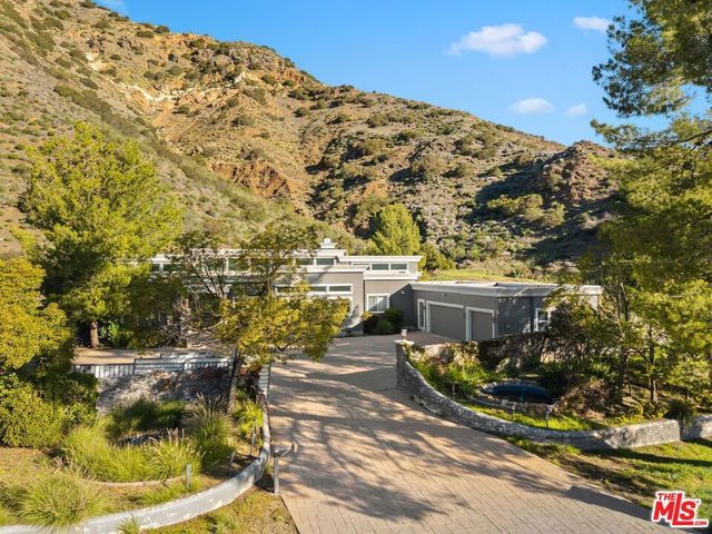 3701 Kanan Road, Agoura Hills