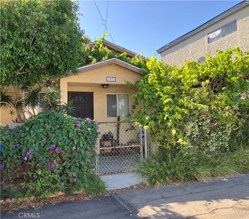 1372 Grand Avenue, Long Beach
