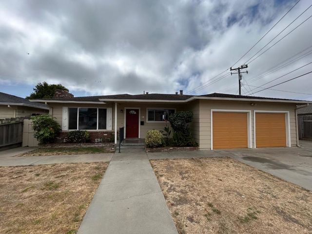 14 Madonna Drive, Salinas