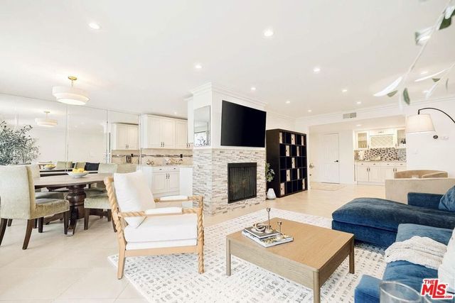 1215 Brockton Avenue # 203, Los Angeles