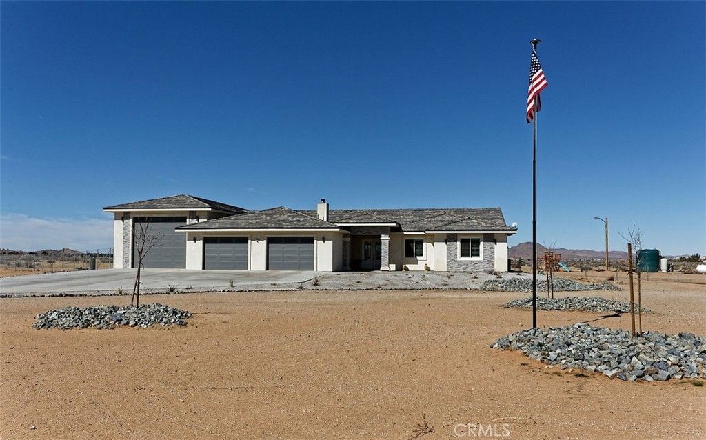 23280 Ramona Avenue, Apple Valley