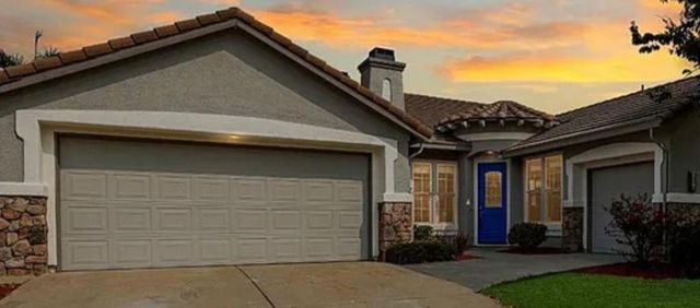 1275 Hillwood Loop, Lincoln