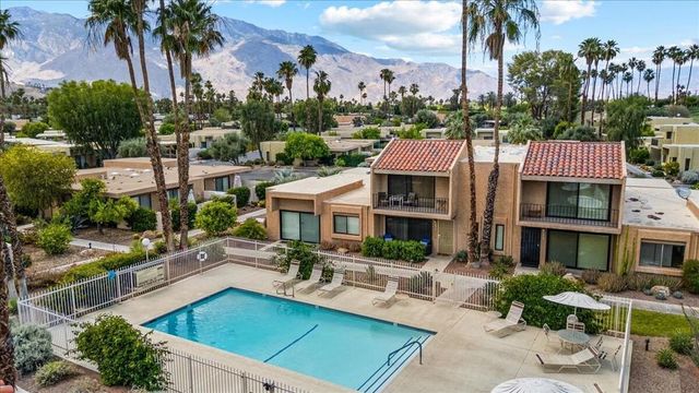 5794 Los Coyotes Drive, Palm Springs