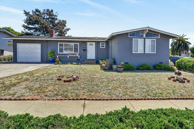 3182 Vista Del Camino, Marina