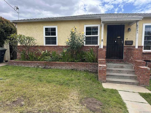 8245 Orchard, La Mesa