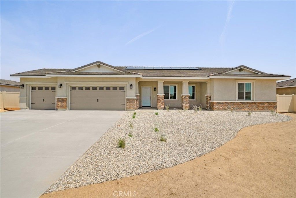 14836 Desert Lily Court, Apple Valley
