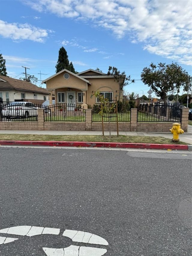 444 W Buckthorn, Inglewood