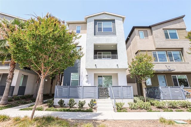 919 E 2nd, Santa Ana