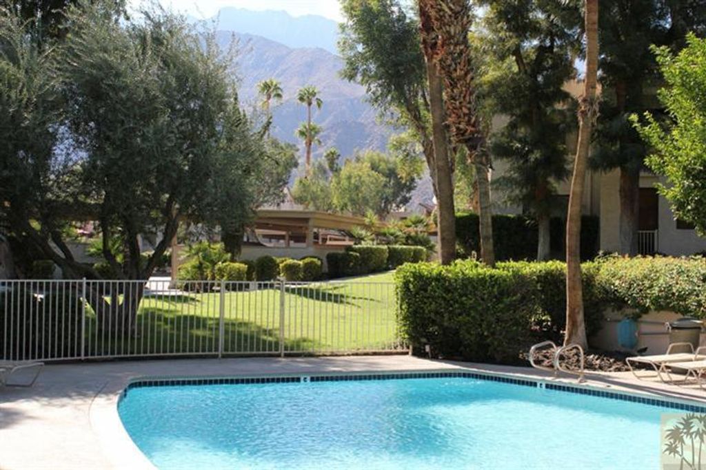 353 E Via Escuela # 213, Palm Springs