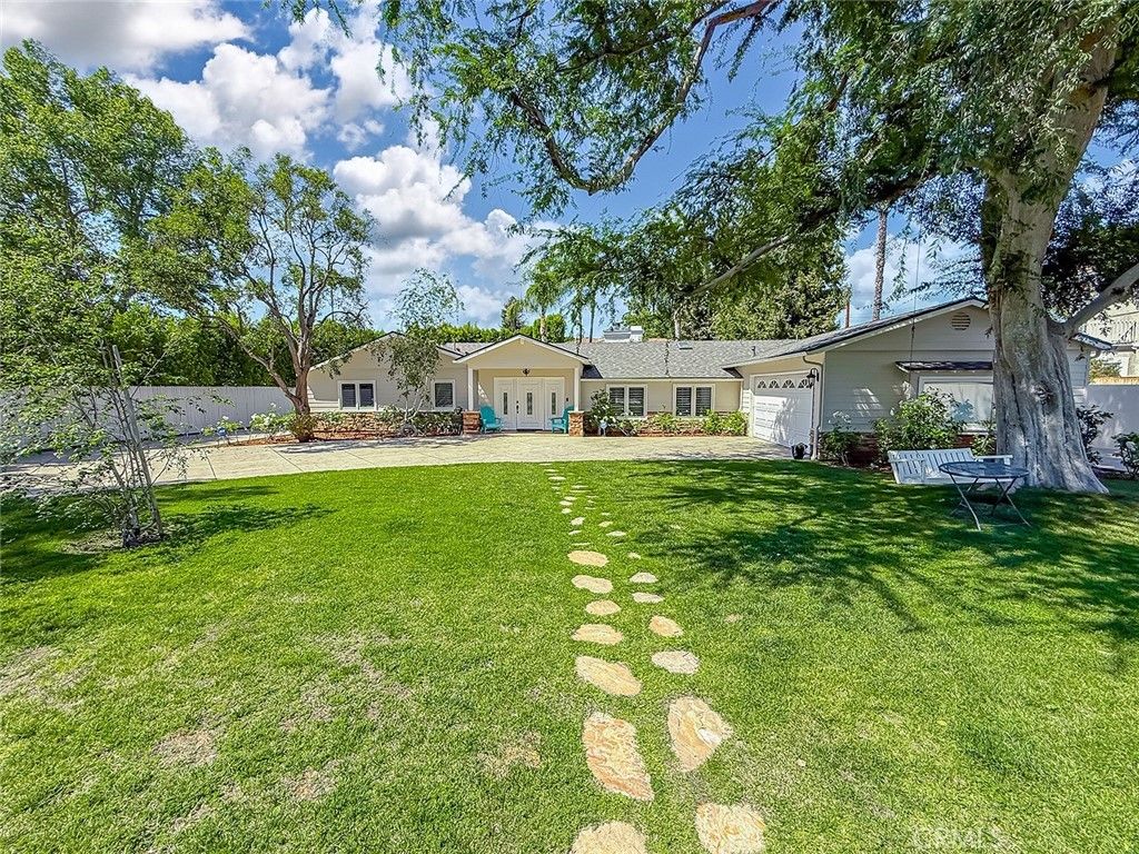 23433 Hatteras, Woodland Hills