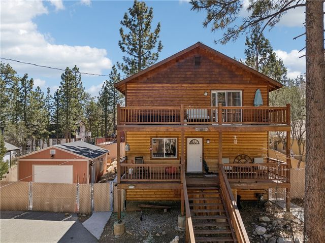 879 Spruce Lane, Sugarloaf