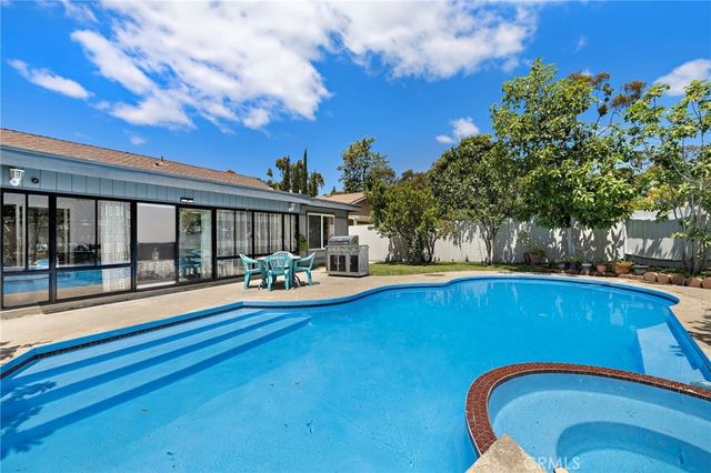 23512 Lipari, Laguna Hills