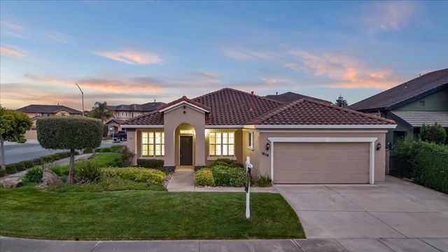 1858 Buckingham Drive, Salinas