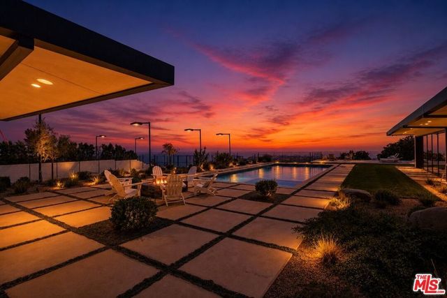 5837 Murphy Way, Malibu