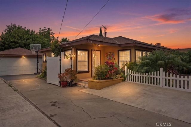 1614 S Flower, Santa Ana