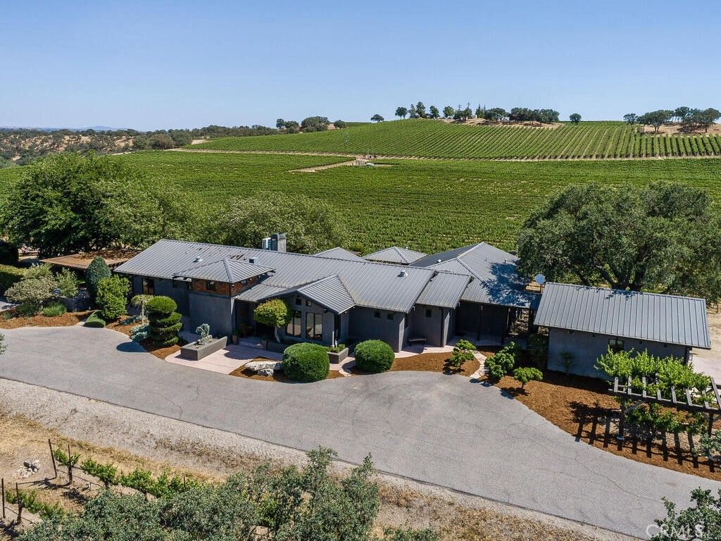 7790 Airport Road, Paso Robles