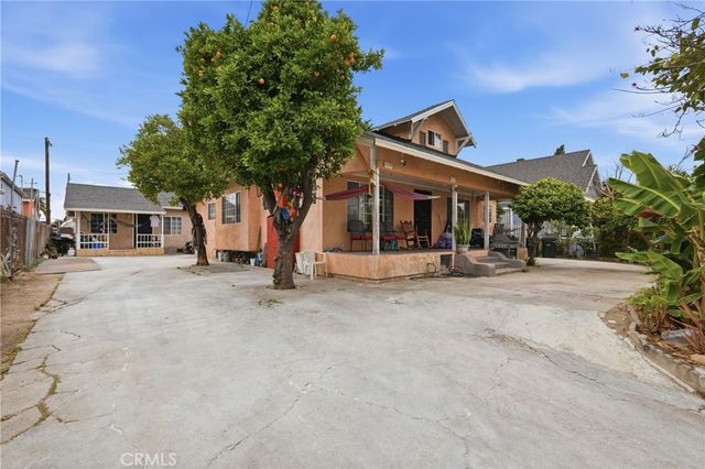 1472 W 37th St Street, Los Angeles