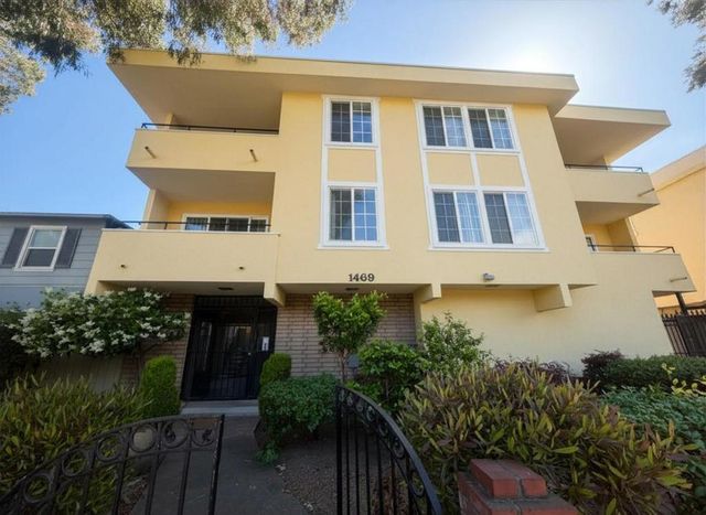 1469 El Camino Real # 1, Burlingame