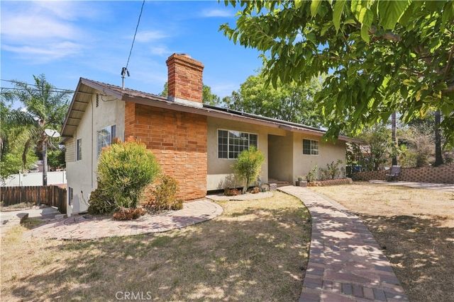 1340 E Fallbrook Street, Fallbrook