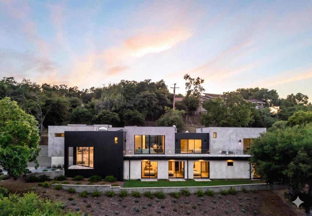 28008 Laura Court, Los Altos Hills