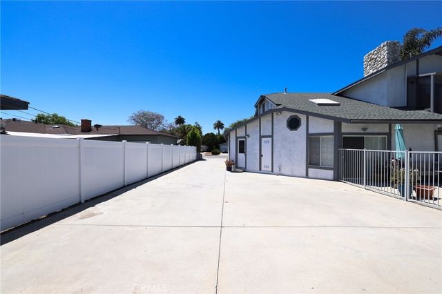 633 N Orange Street, Orange