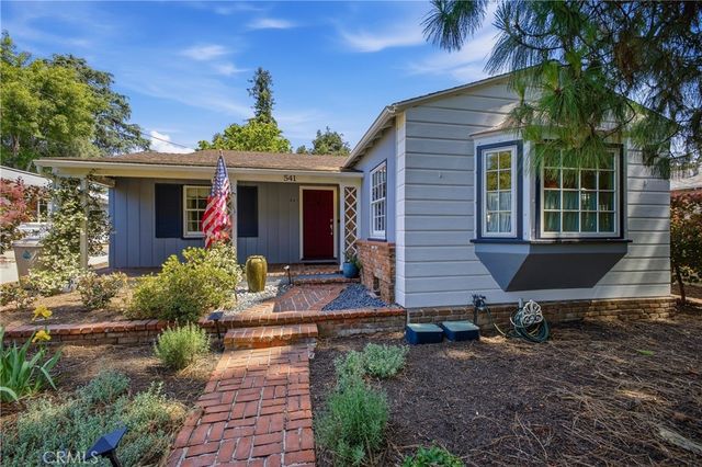 541 E Woodbury, Altadena