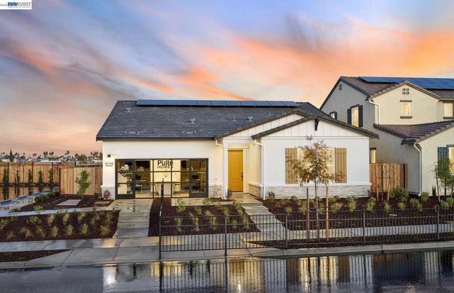 2022 Orwell Drive, Discovery Bay