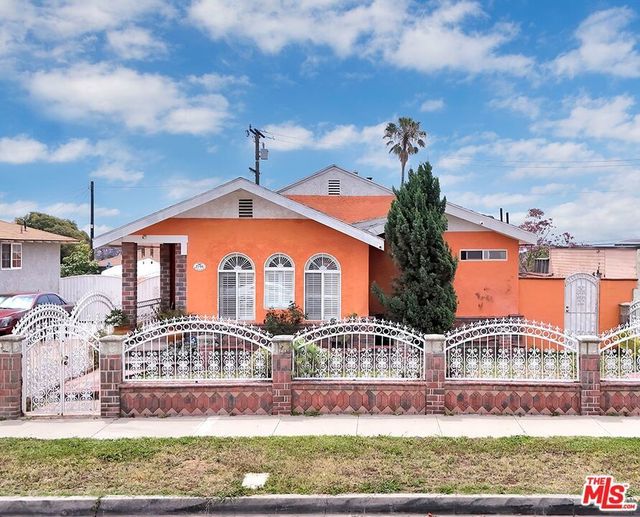 2116 W 107th Street, Los Angeles