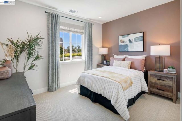 1306 Parkcrest Circle, Manteca