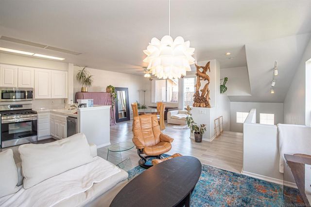 4175 Via Candidiz # 21, San Diego