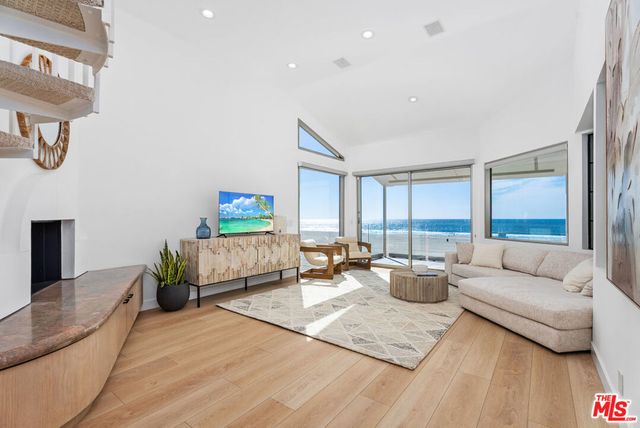 4 Jib Street # 13, Marina Del Rey