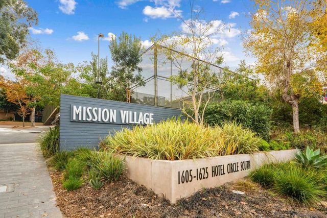 1615 Hotel Circle S # D306, San Diego