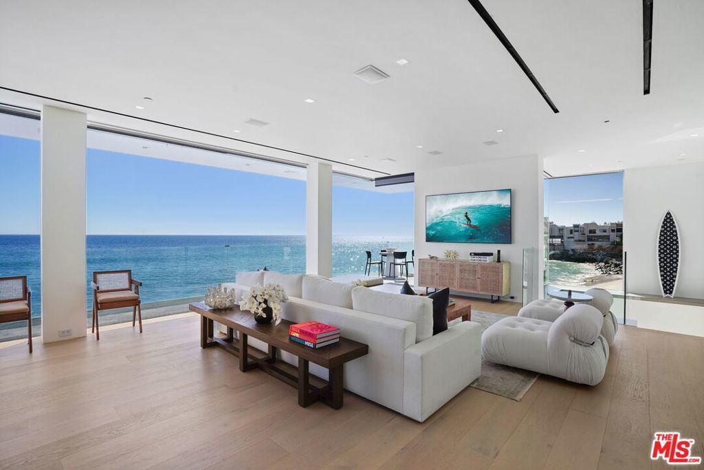 26122 Pacific Coast Highway, Malibu