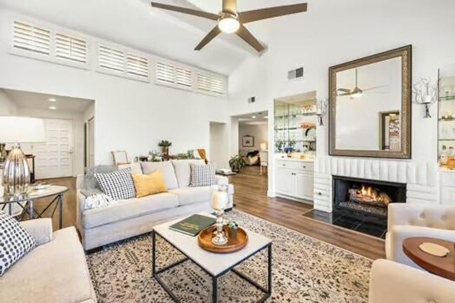 178 Gran Via, Palm Desert