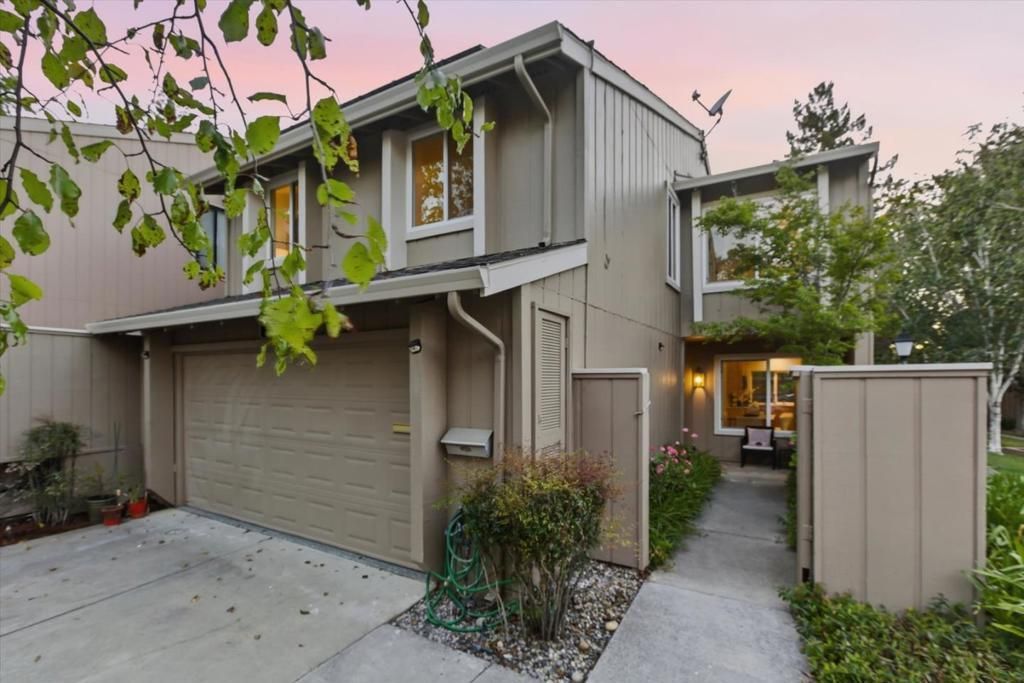 10157 Camberley Lane, Cupertino